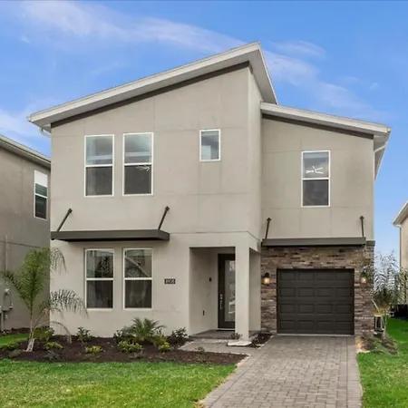 7 Bedrooms - 5 Bathrooms - Champions Gate 8908Tw